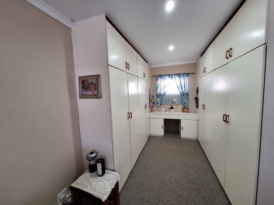 4 Bedroom Property for Sale in Aston Bay Eastern Cape